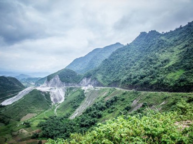Private Car Rental With Driver From Hanoi To Sapa Tour 2 Days