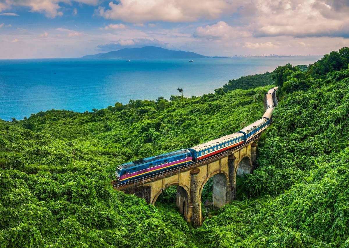 Dong Hoi to Hue by train
