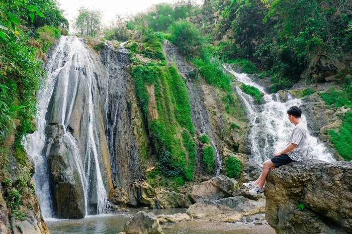 Go Lao Waterfall ( Thác Gò Lào )