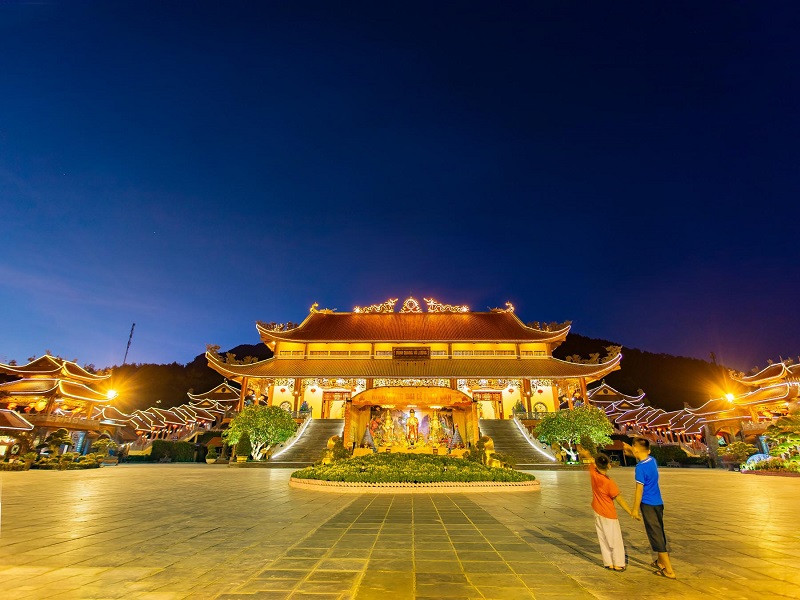 Ba Vang Pagoda in Quang Ninh