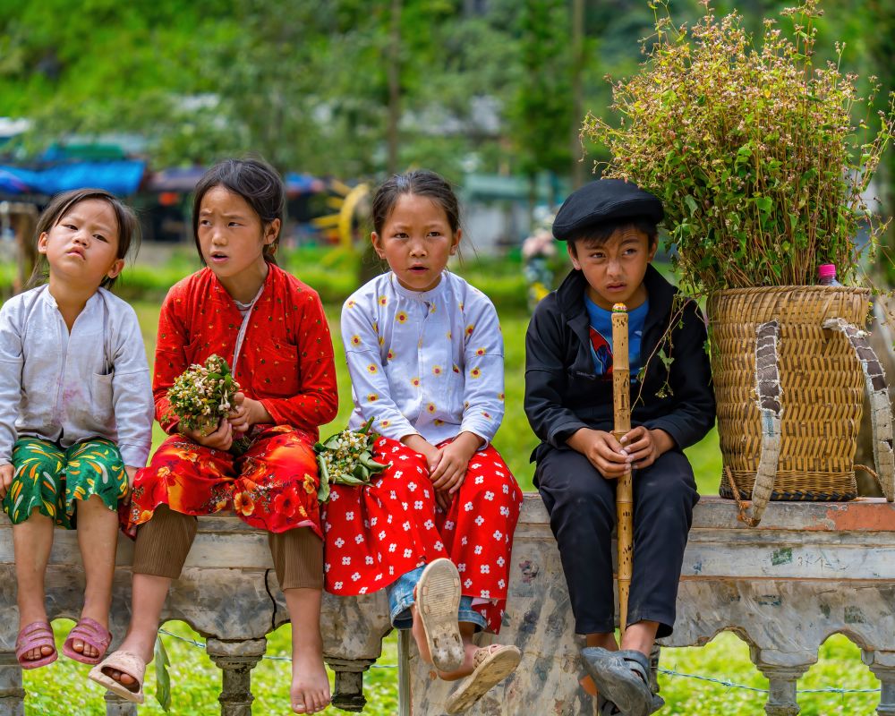 Tai ethnic minority kids at Ha giang