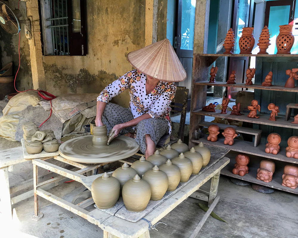 Thanh-Ha-pottery-village