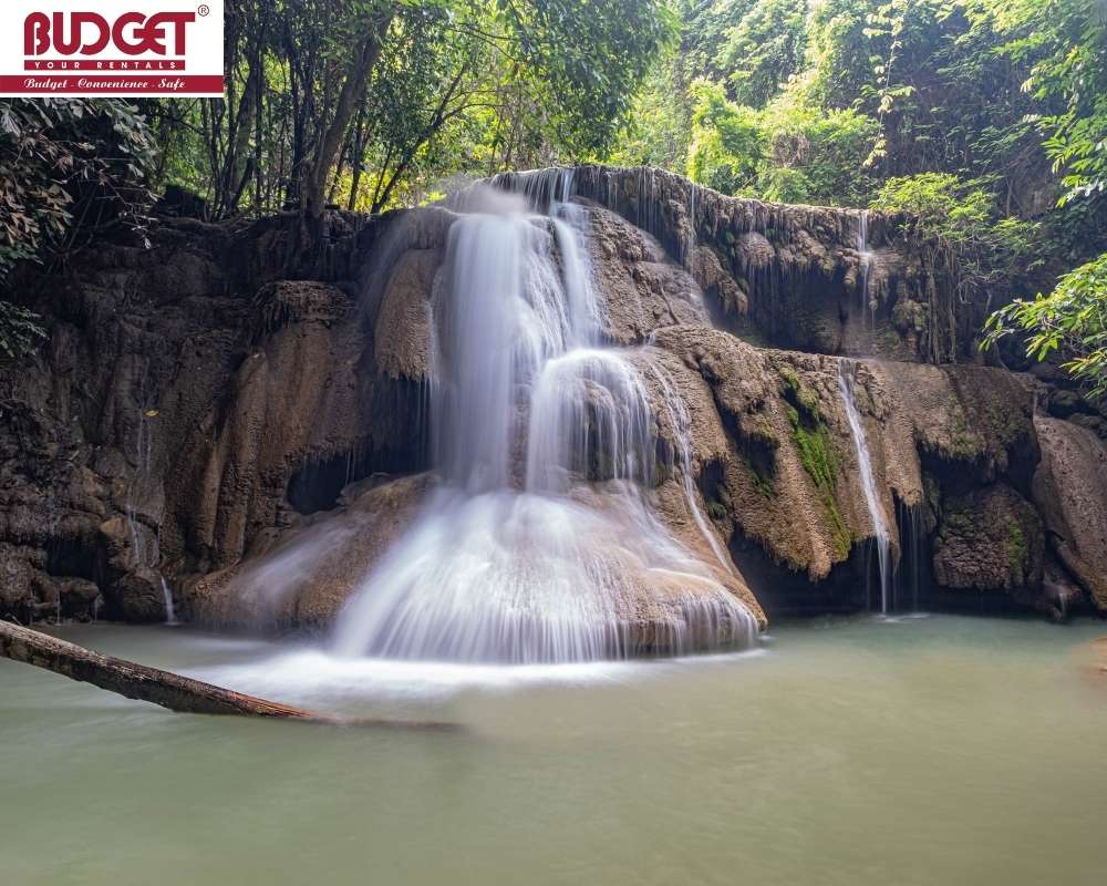 Suoi-Tranh-Waterfall-ragged-stone-slits-in-Phu-Quoc