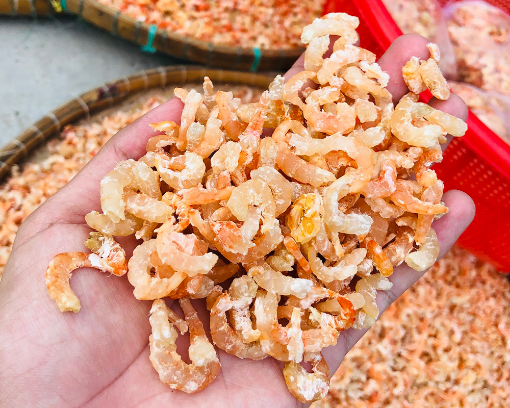 Tom-Kho-Dried-Shrimp-with-Cu-Kieu-Pickled-Scallion