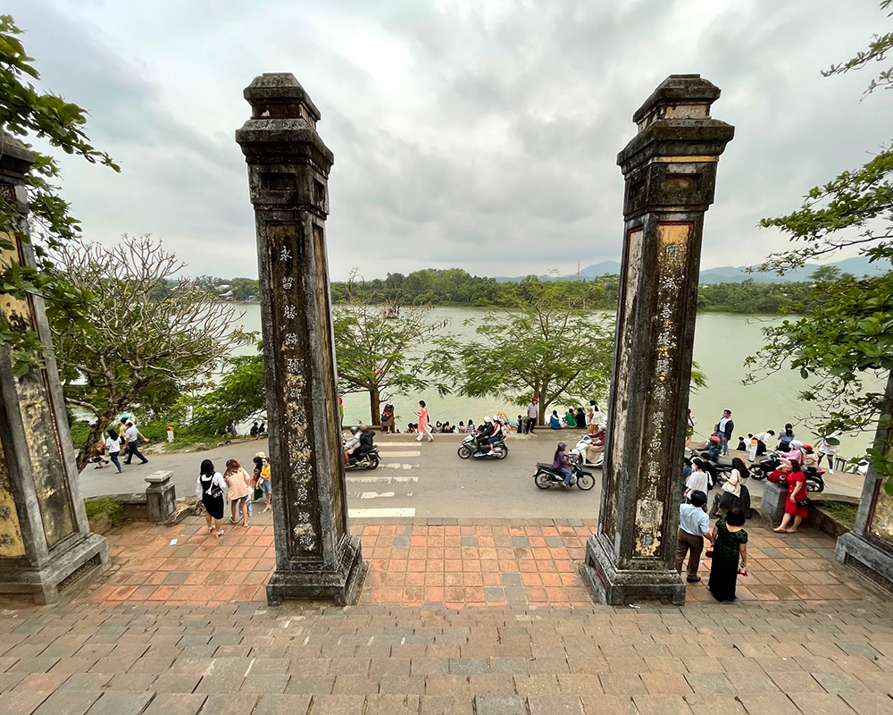 View-from-Thien-Mu-pagoda