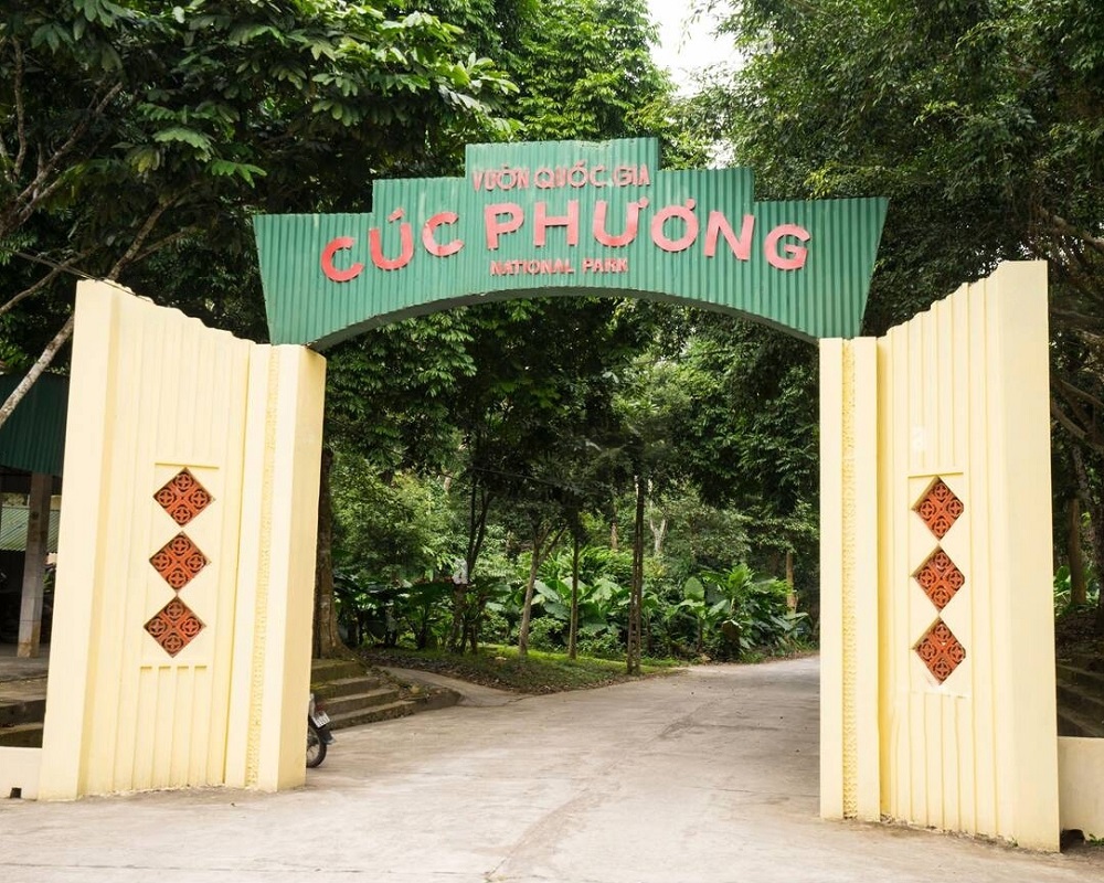 cuc-phuong-nation-park-welcome-gate
