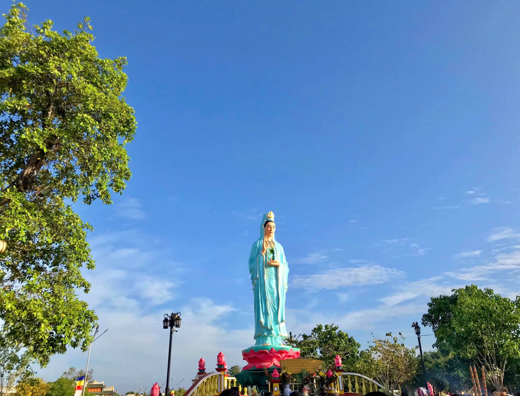 Statue of Avalokiteshvara Bodhisattva is 11m high