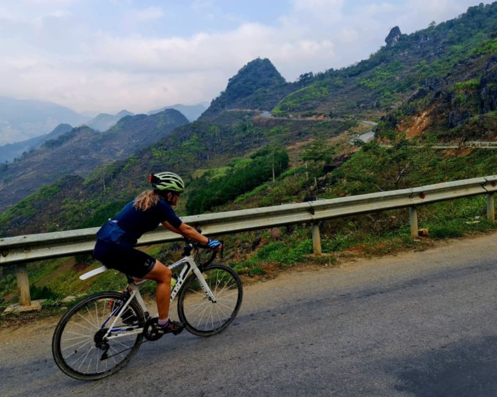 Traveling-Ha-Giang-by-bicycle