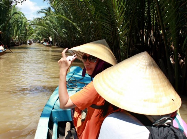 Car hire Ho chi minh to Cu chi tunnel mekong delta 4days